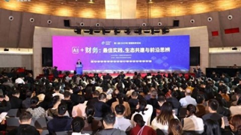 我在上海跑了一圈AI培训代理，发现水比黄浦江还深